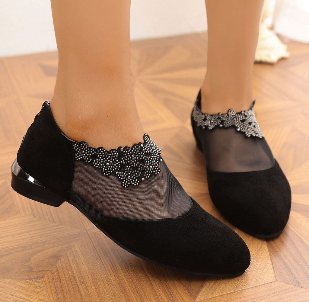 Sparkling Pointed-Toe Pumps